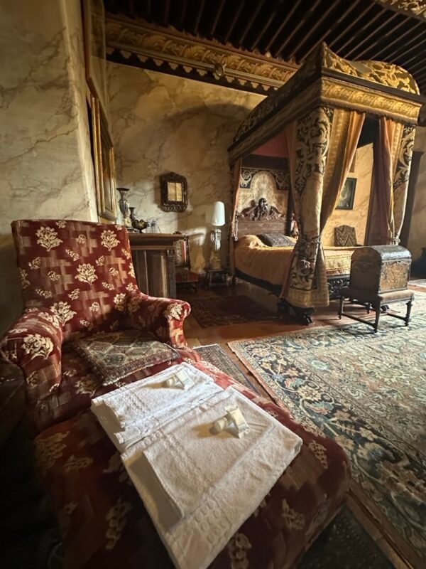 Chambre Baroque (chambre bleue jumelée) – Image 6